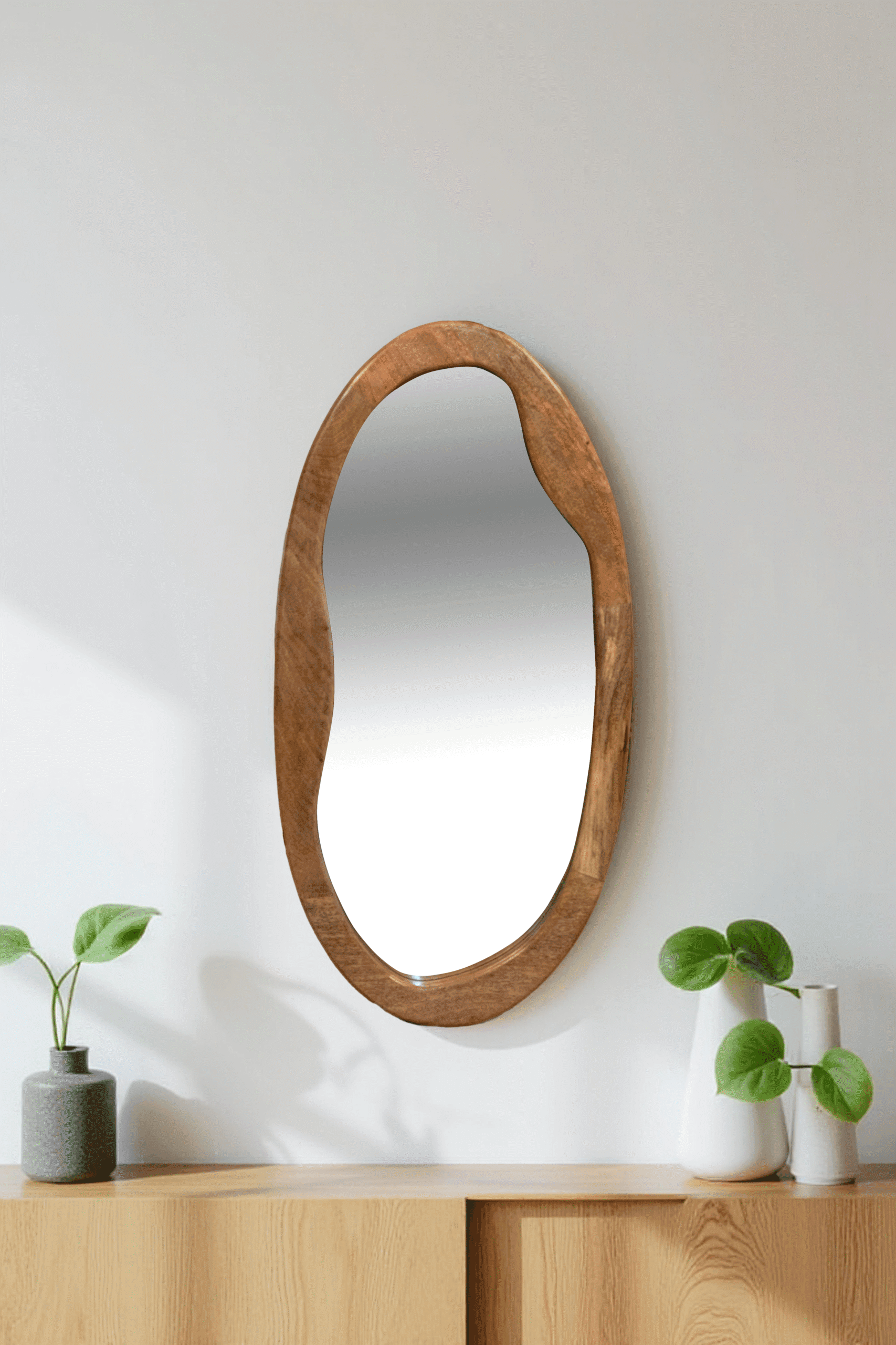 Miroir en bois de manguier style organique ovale Miroir en bois de manguier style organique ovale