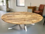 Table de salle à manger biseauté ovale en bois de manguier massif et lisse pieds noir our blanc