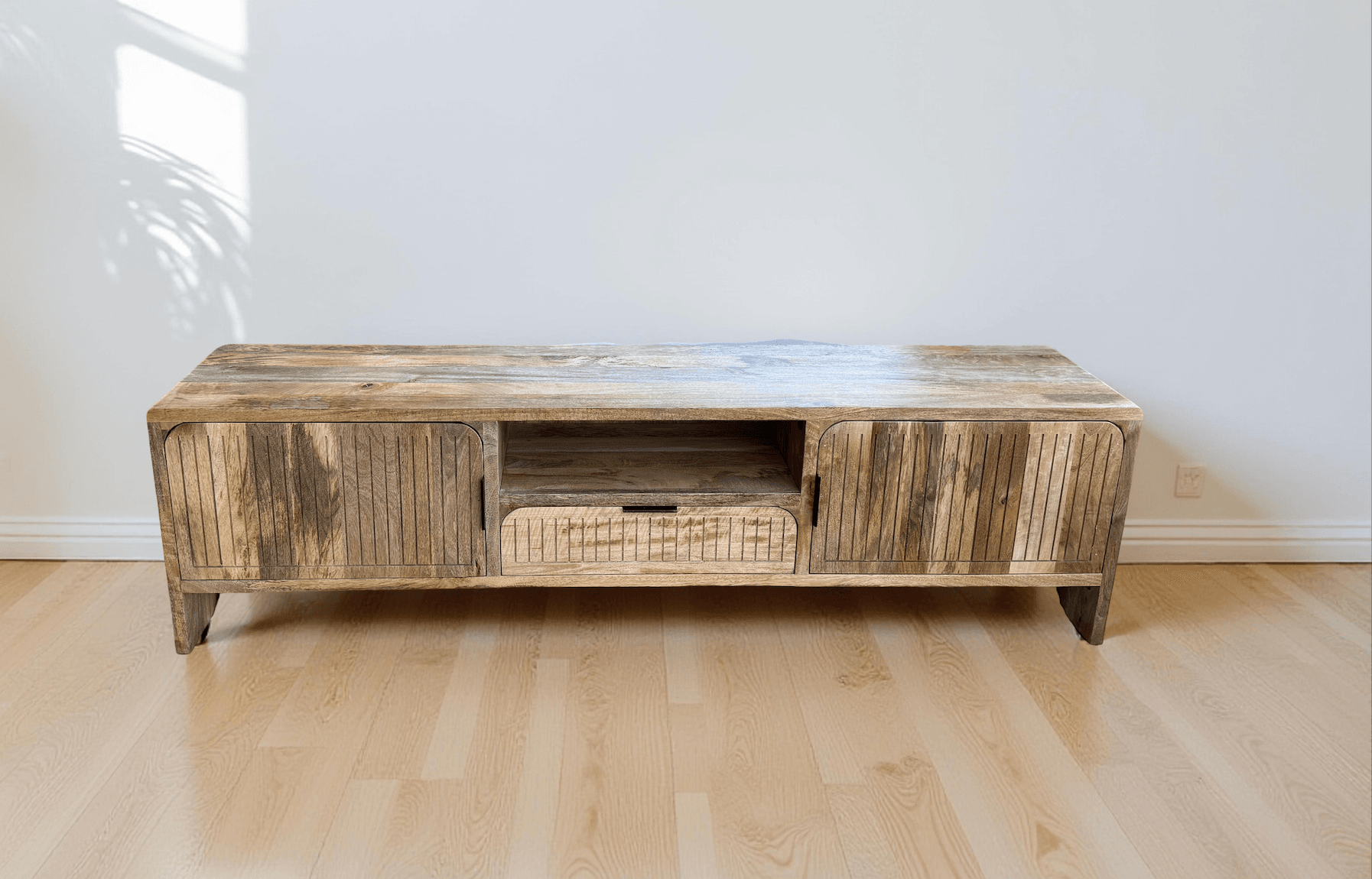 Meuble TV en Bois de Manguier Massif 180×40×50 cm – Morlaix - Dwelling Interiors Meuble TV en Bois de Manguier Massif 180×40×50 cm – Morlaix - Dwelling Interiors