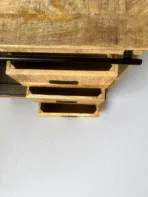 Buffet industriel Bordeaux en bois de manguier massif et métal – Porte coulissante