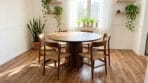 Table ronde Bourges - Manguier massif brun noyer - 130 cm - Dwelling Interiors
