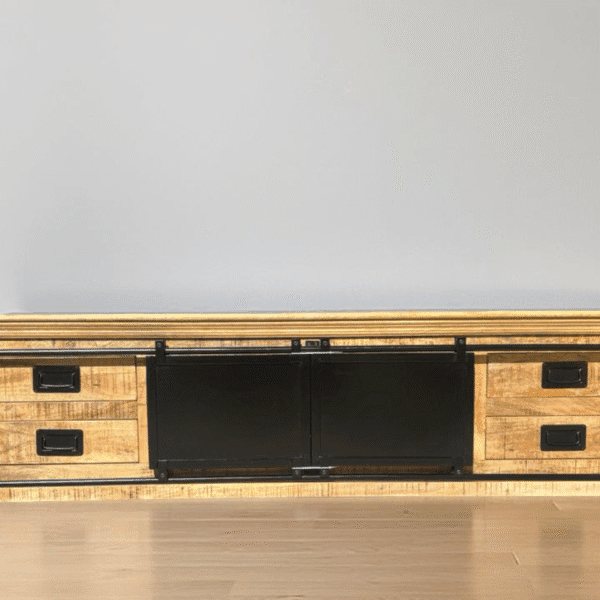 Meuble TV industriel bois massif & métal avec portes coulissantes – Indus – 180 / 200 cm – Dwelling Interiors