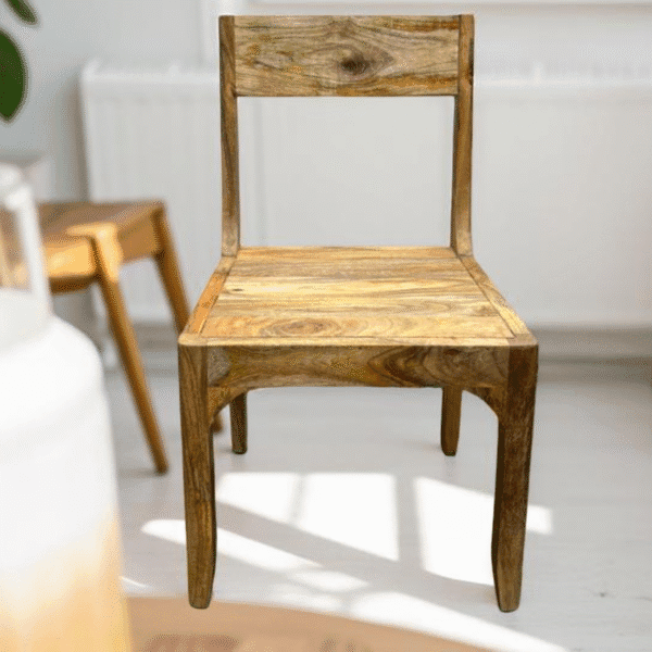 Chaise-exotique-naturelle-en-manguier-massif-–-Valjoly-Dwelling-Interiors