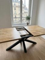 Table à manger extensible en manguier massif – Bords droits – Rallonge centrale papillon 40 cm – Pied étoile métal noir – Modèle Garonne | Dwelling Interiors