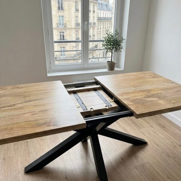 Table à manger extensible en manguier massif – Bords droits – Rallonge centrale papillon 40 cm – Pied étoile métal noir – Modèle Garonne | Dwelling Interiors